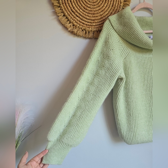 525 America New Marisa Green Relaxed Off Shoulder Pullover Sweater SZ Large - Picture 11 of 15